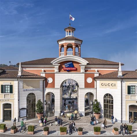 outlet gucci milano|serravalle outlet italy.